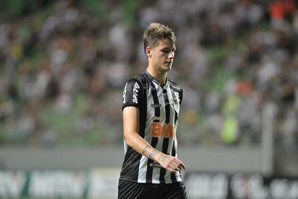 Veja fotos do jogo Atltico x URT