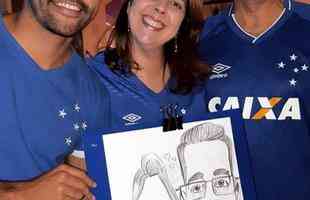 Ilustrador cruzeirense Felipe Soares faz caricaturas de torcedores no Mineiro