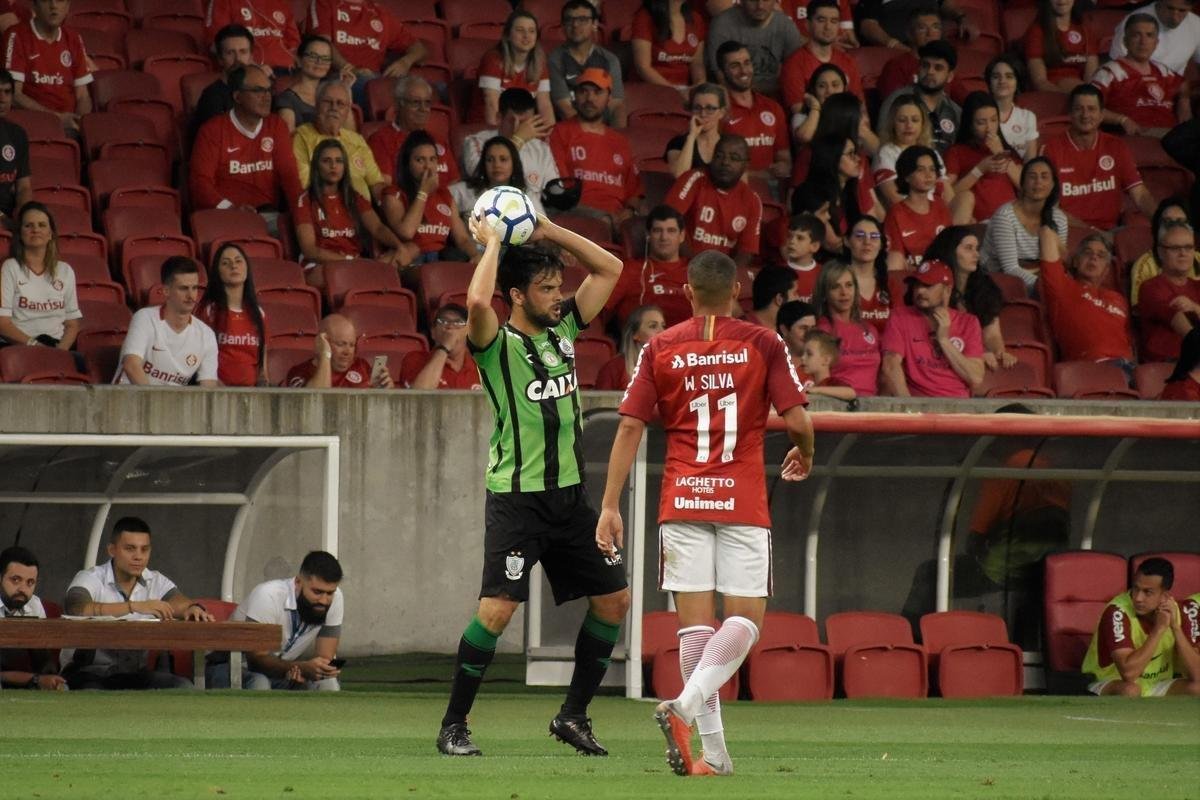 Amrica enfrentou o Internacional, no Beira-Rio, em Porto Alegre, pela 34 rodada do Brasileiro