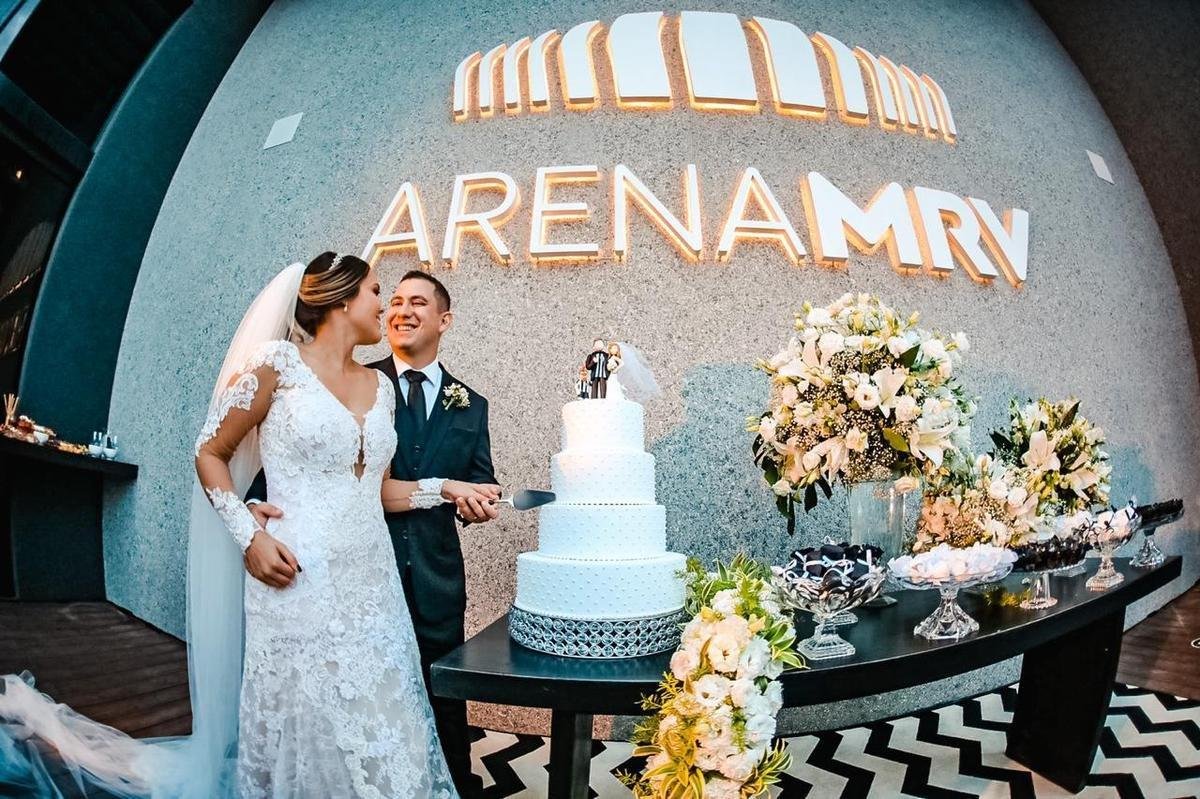 Imagens do casamento de Kathleen Nogueira Fernandes Maestro e Samuel Maestro Silveira, na Arena MRV
