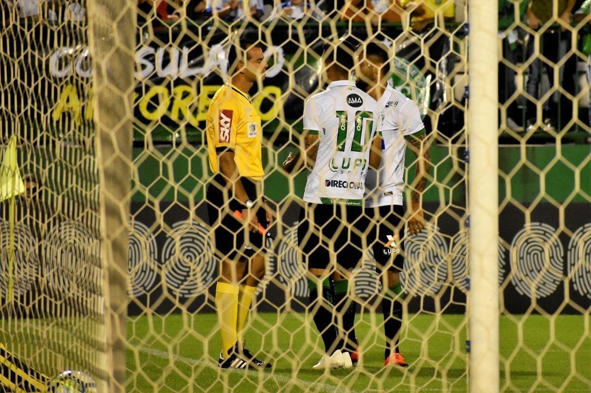 Veja fotos do jogo entre Chapecoense e Amrica