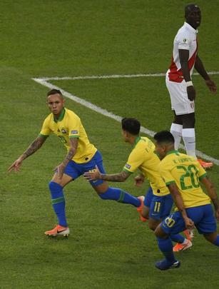 Fotos da decisão da Copa América entre Brasil e Peru, no Maracanã