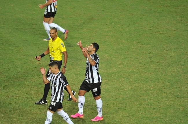 Fotos do jogo de ida da semifinal do Mineiro entre Tombense e Atltico, no Independncia, em Belo Horizonte.