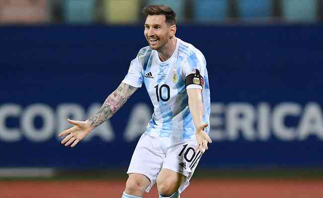 Cena rotineira nesta Copa Amrica: gols e assistncias de Messi. Ttulo ser a consagrao