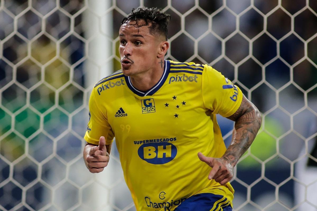 As melhores fotos do jogo entre Cruzeiro e Operrio-PR, no Mineiro, em Belo Horizonte, pela 29 rodada da Srie B do Brasileiro