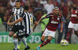 Arrascaeta abriu o placar para o Flamengo: 1 a 0