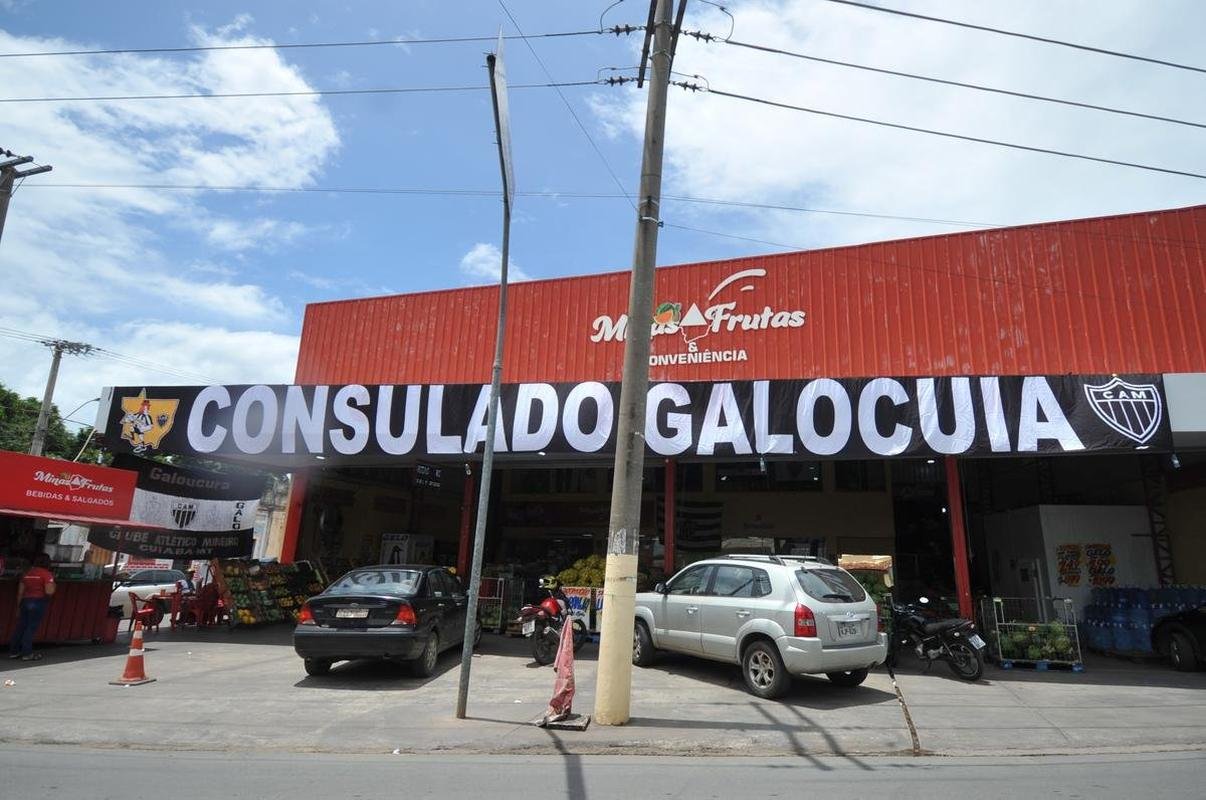 GaloCuia, nesse sbado (19), reuniu dezenas de atleticanos em 'concentrao' para a Supercopa do Brasil contra o Flamengo. As equipes se enfrentam no domingo, na Arena Pantanal, em busca do primeiro trofu da temporada 2022.