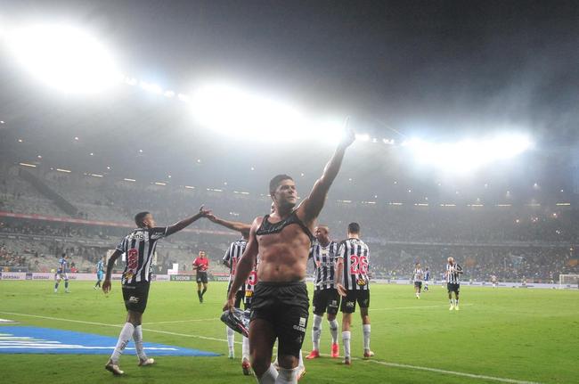 Galo venceu Cruzeiro com gols de Hulk (2) e Nacho. Edu descontou para a Raposa