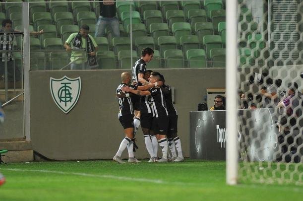 Fotos da partida entre Atltico e So Paulo, no Independncia