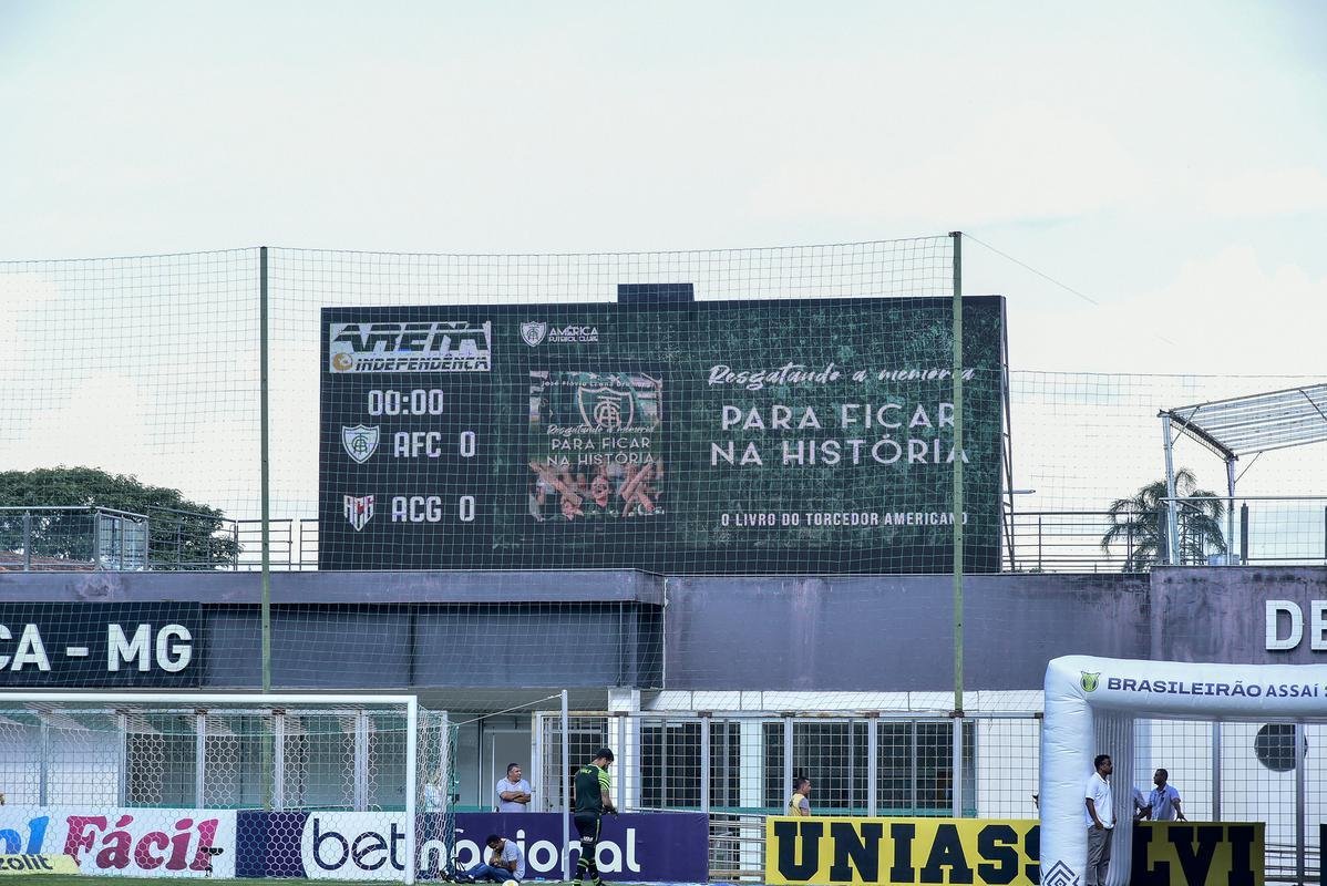 As fotos do duelo decisivo entre Amrica e Atltico, neste domingo (13/11), no Independncia, em Belo Horizonte. Partida foi vlida pela 38 rodada da Srie A do Campeonato Brasileiro.