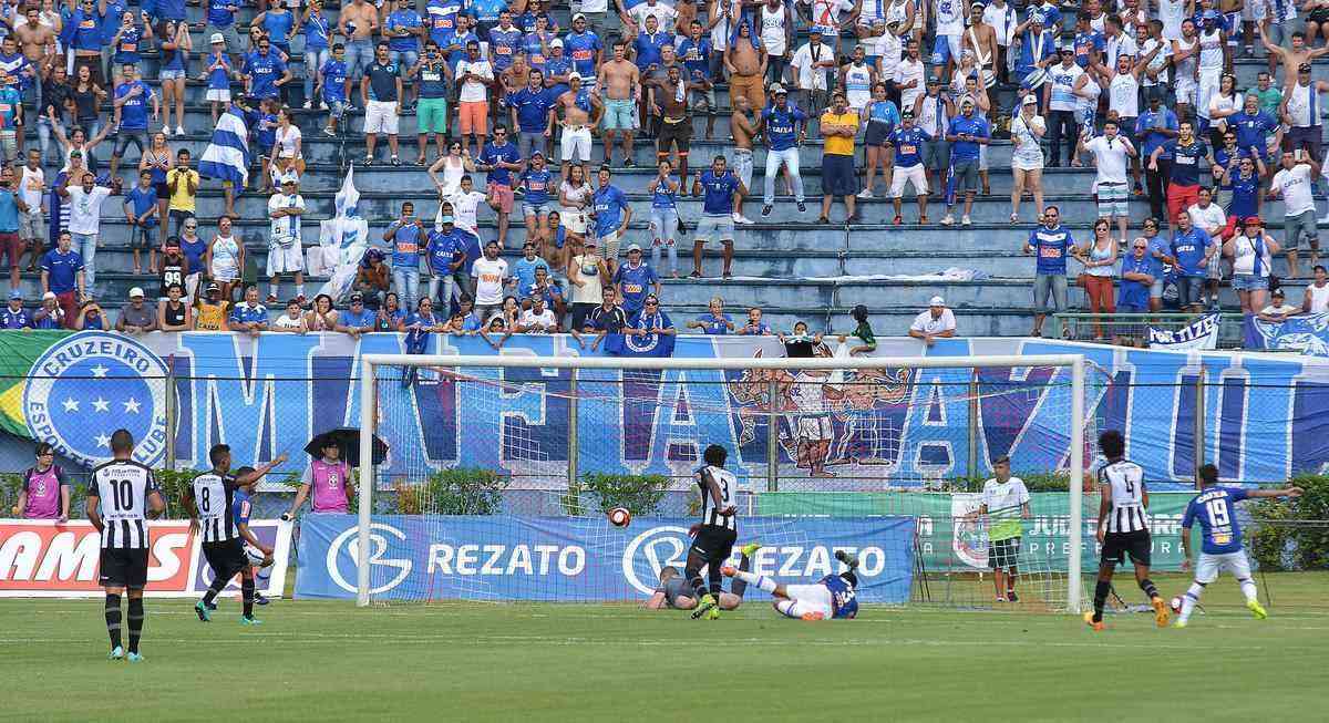 Cruzeiro mostrou futebol ofensivo e goleou Tupi com facilidade em Juiz de Fora: 4 a 0