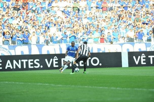 Imagens do jogo entre Cruzeiro e Botafogo, pela 19 rodada do Brasileiro, no Mineiro