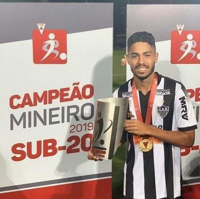 Calebe - Revelado pelo So Paulo, o meia de 19 anos chegou ao Atltico na reta final do Campeonato Mineiro. A estreia dele foi justamente no jogo do ttulo, contra o Tupi. 