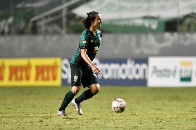 Z Ricardo: o volante prata da casa tem contrato com o clube at dezembro de 2022.