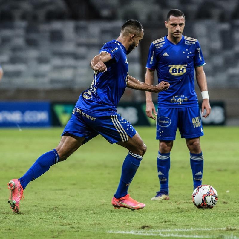 Felipe Augusto (atacante) - 6.6