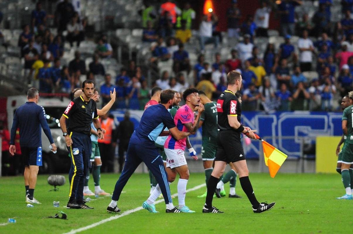 Fotos do jogo entre Cruzeiro e Guarani