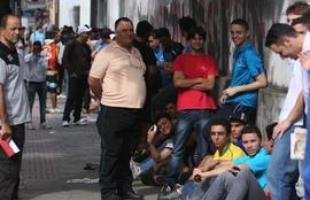 Imagens da fila de cruzeirenses por ingressos no Barro Preto
