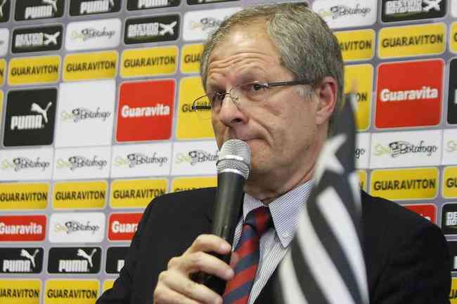 Ex-presidente do Botafogo afirma ser vtima de intriga em polmica de aluguel de shopping