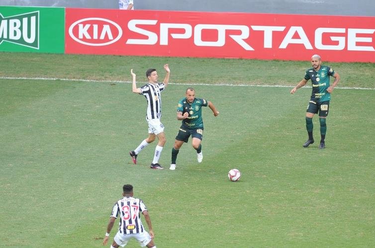 Fotos do jogo de ida da final do Campeonato Mineiro, entre Amrica e Atltico, no Independncia, em Belo Horizonte