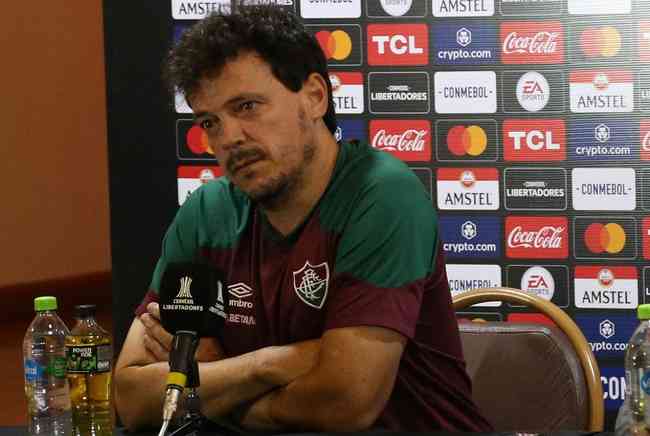 Fernando Diniz criticou duramente a altitude aps derrota do Fluminense pela Libertadores