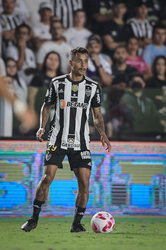 Fotos do jogo entre Santos e Atltico na Vila Belmiro, em Santos, pela 30 rodada do Campeonato Brasileiro
