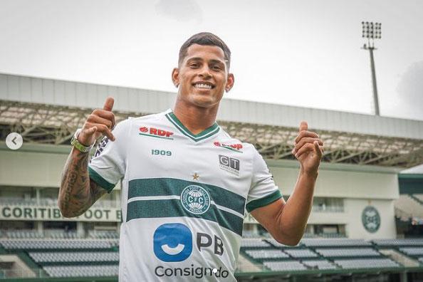 Mailton - Foi o último jogador a deixar o Atlético na temporada. O lateral-direito foi emprestado ao Coritiba até o fim do Campeonato Brasileiro. Ele jogou duas vezes, ambas como titular.