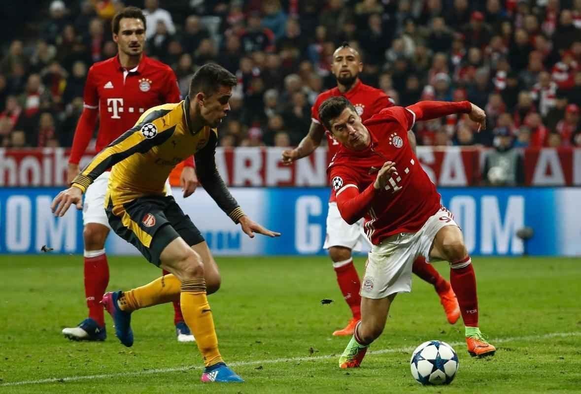 Thiago Alcntara (2), Robben, Lewandowski e Muller marcaram os gols alemes; Snchez descontou para o Arsenal