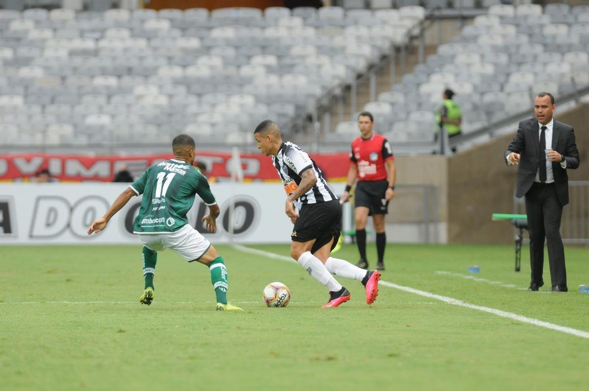 No dia da apresentao de Diego Tardelli, Atltico perde para Caldense no Mineiro