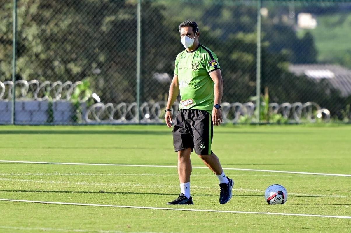 Nesta sexta-feira (21), o Amrica deu continuidade aos trabalhos de pr-temporada no CT Lanna Drumond 