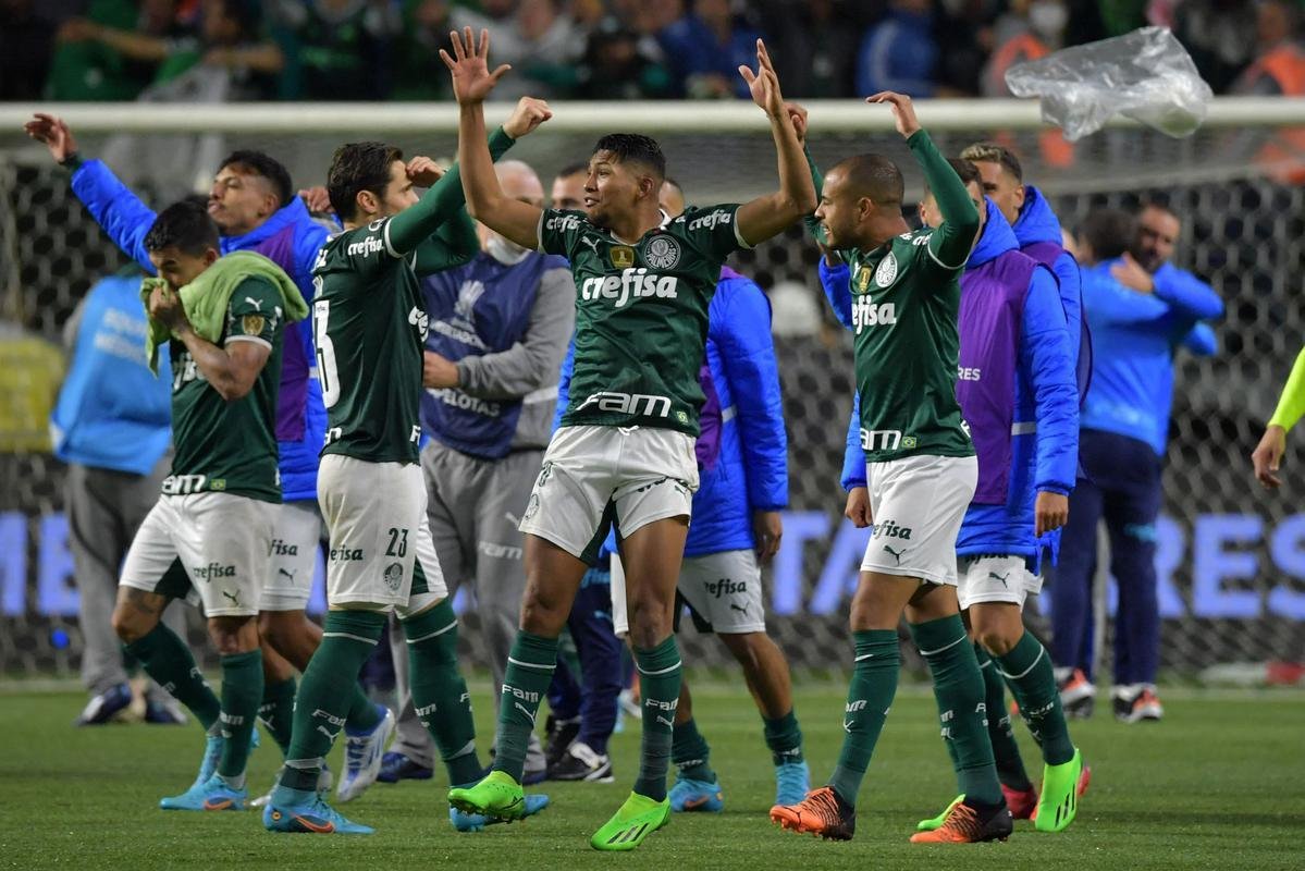 Palmeiras derrotou o Atltico por 6 a 5 nos pnaltis, depois de empate por 0 a 0 no tempo regulamentar, e se classificou s semifinais da Copa Libertadores