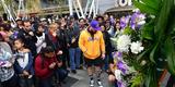 Torcedores do Lakers e amantes do basquete homenageiam Kobe Bryant