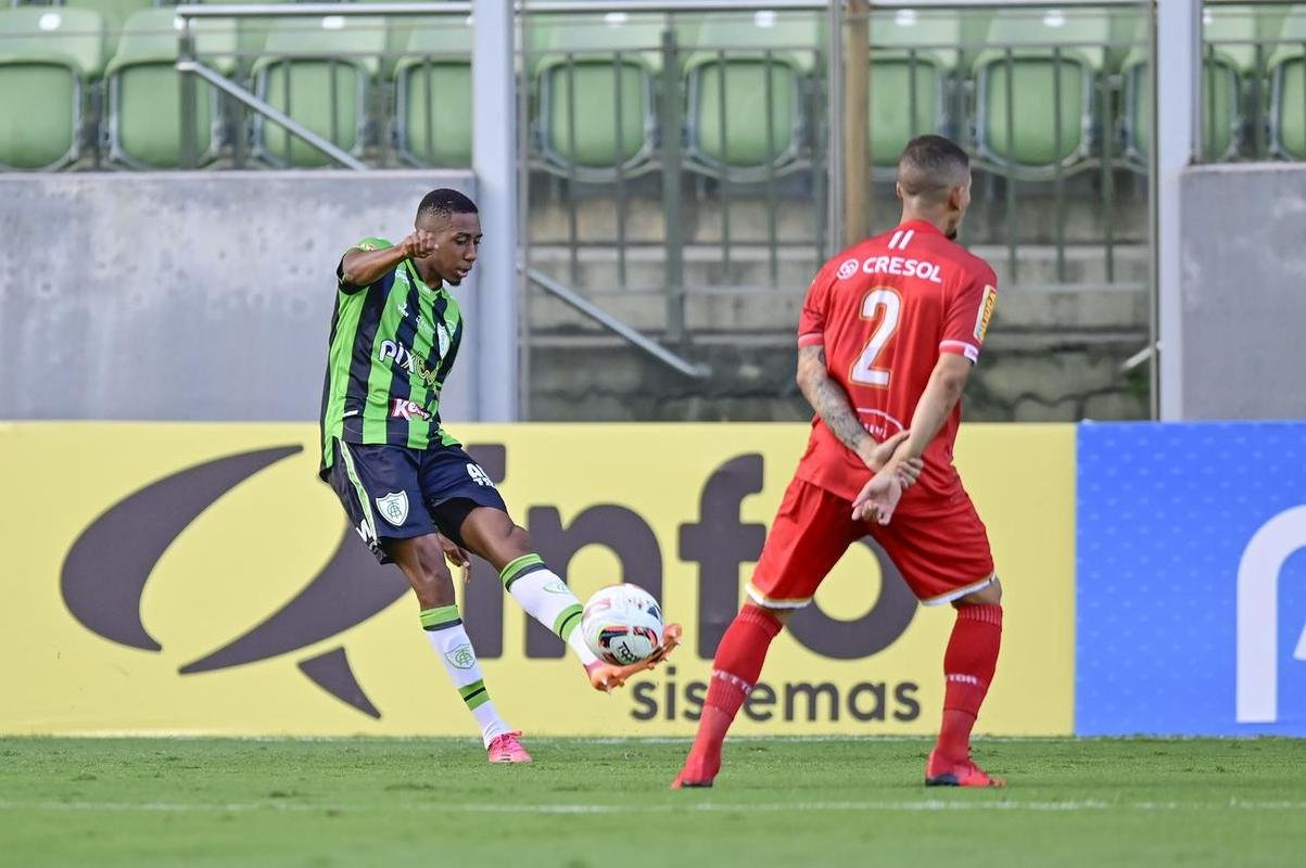 O Amrica recebeu o Tombense neste sbado (19), em jogo vlido pela 11 rodada do Campeonato Mineiro. Sem pblico, a partida foi realizada no Estdio Independncia, em Belo Horizonte.