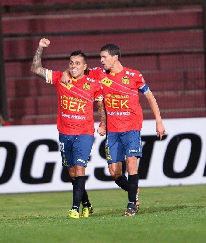 Em 2014, o Unin Espaola-CHI passou com duas vitrias, trs empates e uma derrota. O time foi eliminado nas oitavas de final.