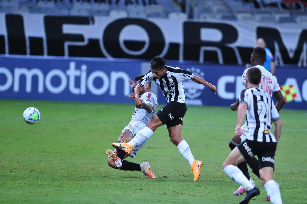 Fotos do duelo entre Atltico e So Paulo, no Mineiro, em Belo Horizonte, pela stima rodada do Campeonato Brasileiro