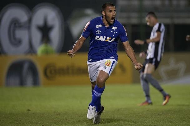 Fotos de Botafogo x Cruzeiro, no Estdio Luso-Brasileiro, pelo jogo de ida das oitavas de final da Copa do Brasil
