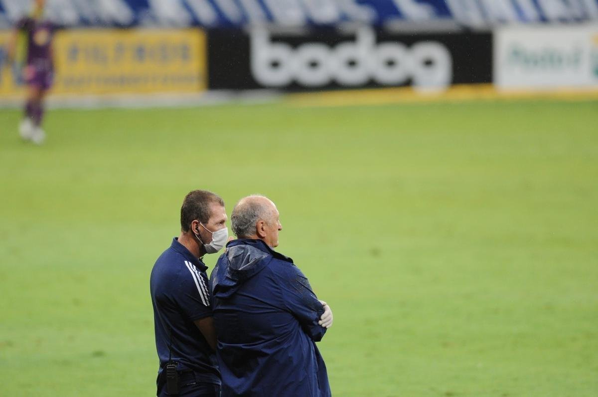 Fotos do jogo entre Cruzeiro e Paran Clube, no Mineiro, em Belo Horizonte, pela 19 rodada da Srie B do Campeonato Brasileiro