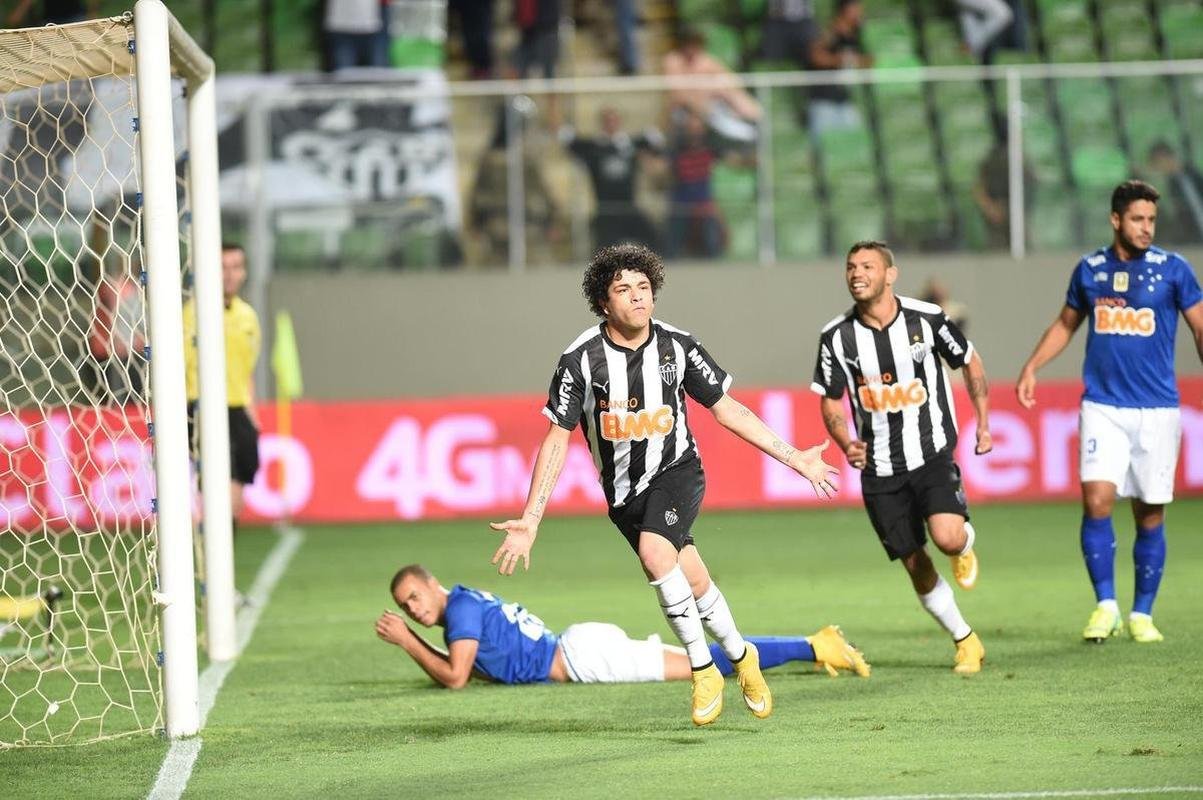 12/11/2014 - Atltico 2 x 0 Cruzeiro (Copa do Brasil) - No jogo de ida da final da Copa do Brasil de 2014, o Galo foi dominante no Independncia e venceu por 2 a 0. Os gols foram marcados por Luan e Dtolo. Na volta, o Alvinegro venceu por 1 a 0 no Mineiro e foi campeo.