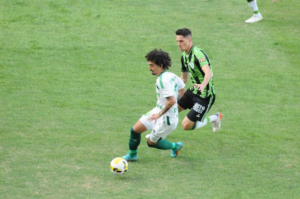 Amrica e Cuiab se enfrentaram, no Independncia, pela 9 rodada do Campeonato Brasileiro