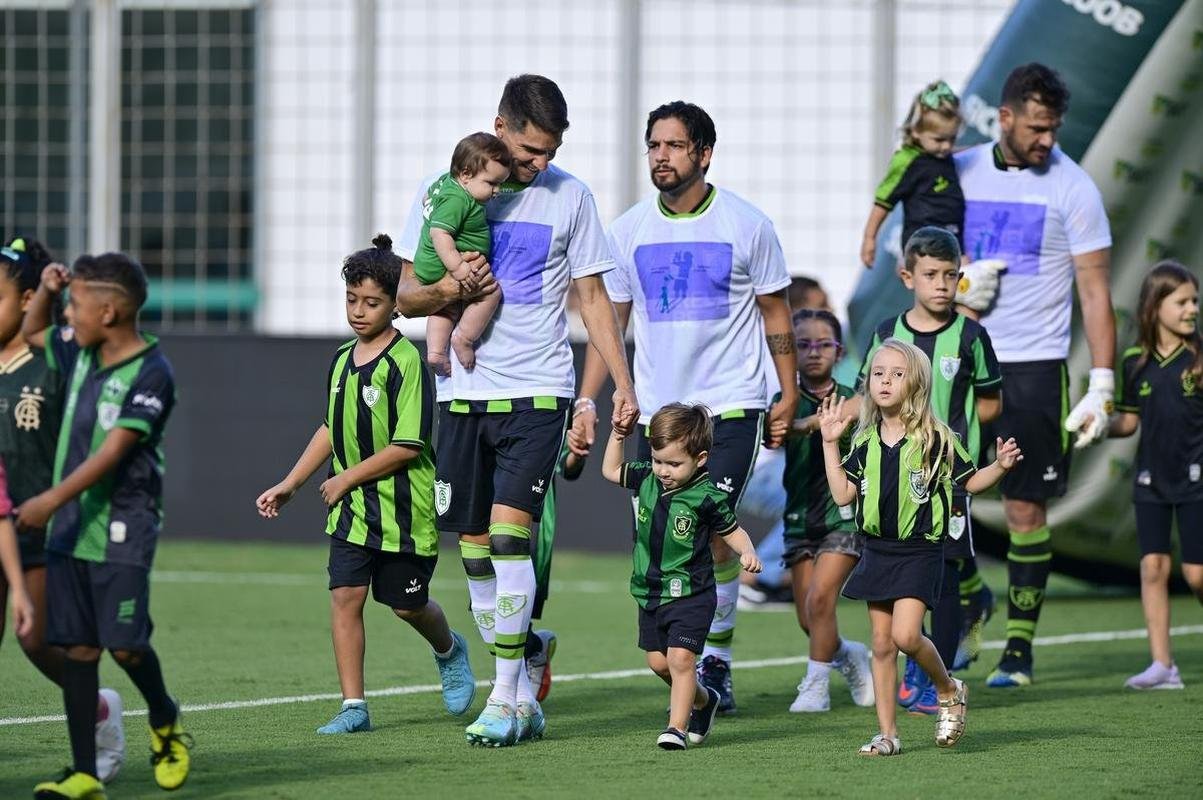 No Independncia, Amrica vence Tombense por 3 a 1, de virada, pela oitava rodada do Campeonato Mineiro 