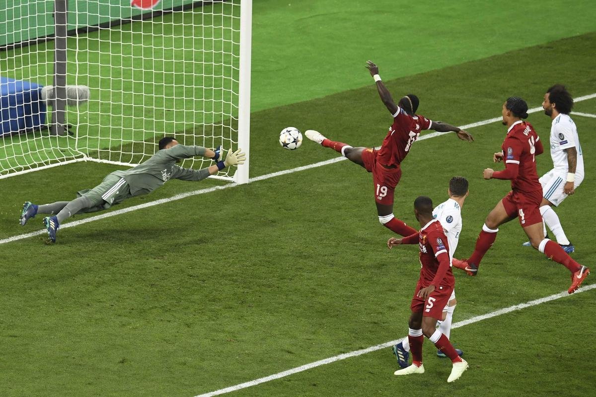 Man completou cabeceio e empatou para o Liverpool: 1 a 1