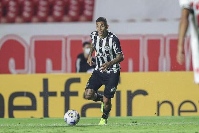 Arana teve duas boas chances de marcar contra o São Paulo