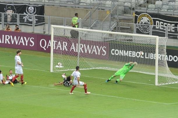 Fotos do duelo entre Atltico e Cerro Porteo, no Mineiro, pelo Grupo E da Copa Libertadores