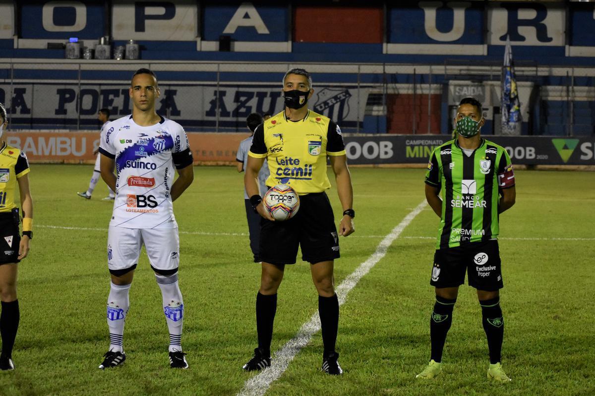Com gols de Diego Ferreira, Rickson e Vito, Amrica venceu a URT por 3 a 0, nesta quarta-feira, em Patos de Minas, e terminou primeira fase do Mineiro em segundo lugar. Adversrio na semifinal ser o Atltico.