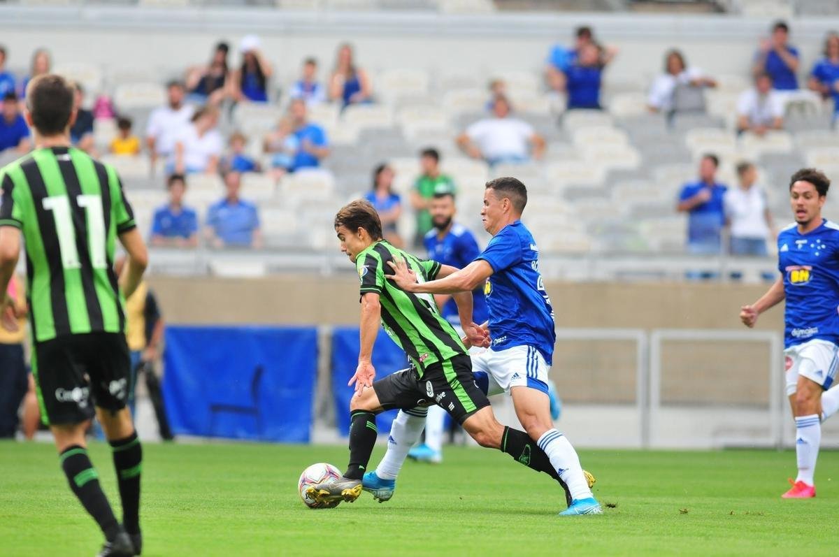 Cruzeiro e Amrica se enfrentaram em clssico pela 5 rodada do Campeonato Mineiro