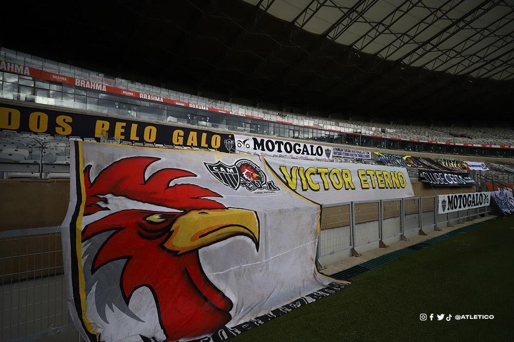 Goleiro foi homenageado na despedida dos gramados