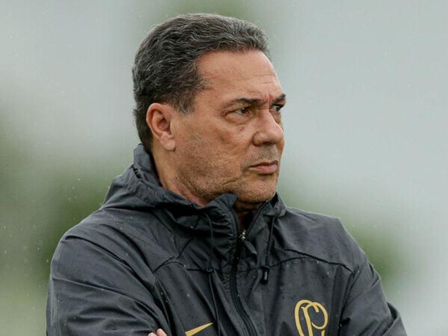 Luxemburgo deixa mais um veterano de fora por opção técnica