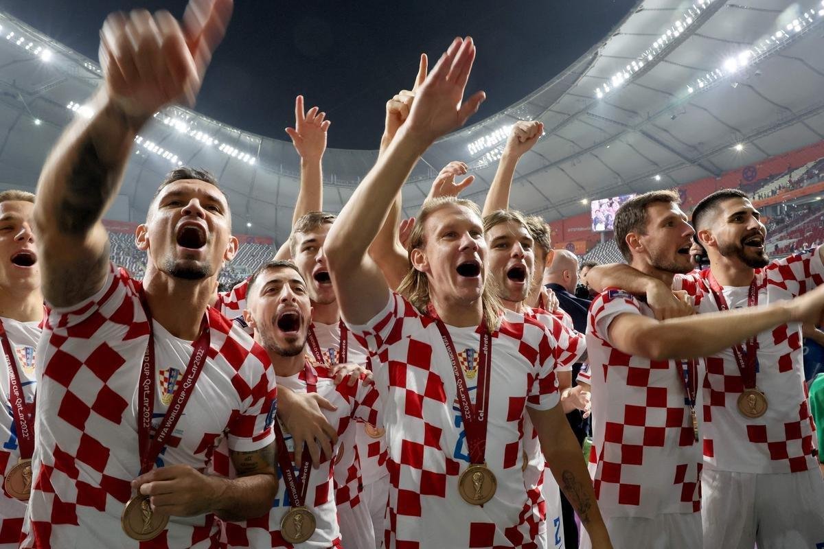Festa e premiao dos jogadores da Crocia pela conquista do terceiro lugar na Copa do Mundo de 2022, no Catar. Time croata venceu o Marrocos por 2 a 1 neste sbado (17), no Estdio Internacional Khalifa, em Doha