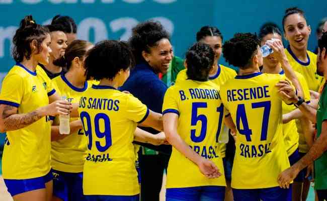 Seleção brasileira feminina bate Colômbia e conquista a Copa