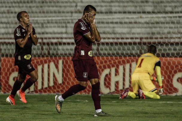 No final, Salatiel errou a cobrança que poderia dar a vitória para o Náutico