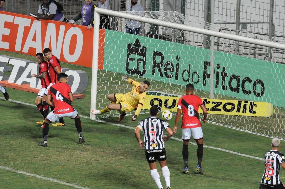 Fotos da vitria do Atltico por 2 a 0 sobre Atltico-GO pelo Campeonato Brasileiro